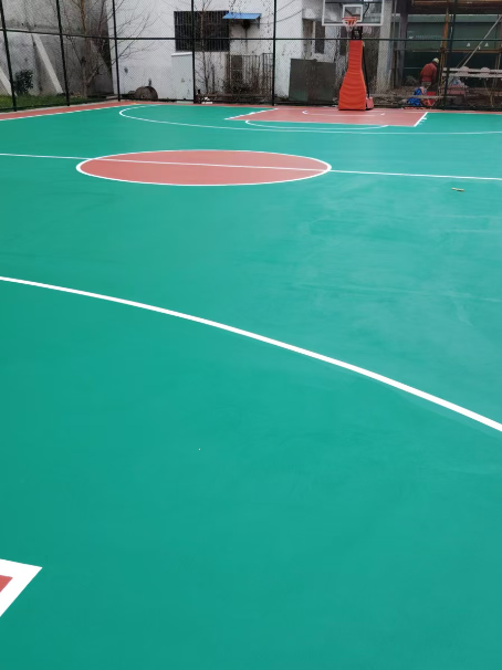秀屿 球场长期使用易出现地面开裂